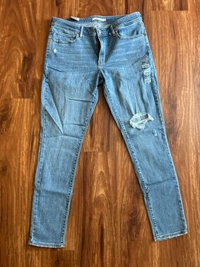 Women’s Levi’s